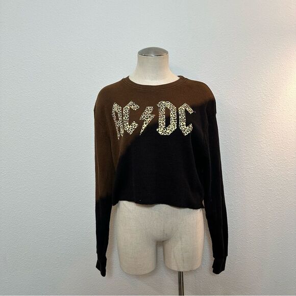AC/DC Crop Waffle Knit Animal Print Band Tee Long Sleeve 391 - Picture 1 of 2